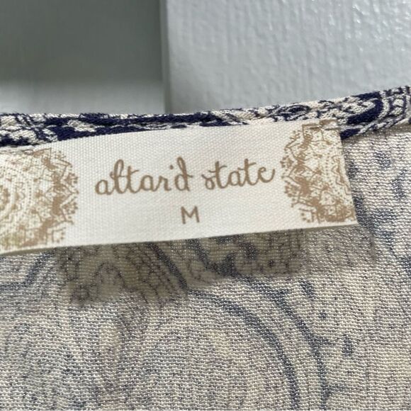 Altar’d State Blue and Tan Patterned Bell Sleeve Cross Over Blouse Size M - Picture 10 of 15